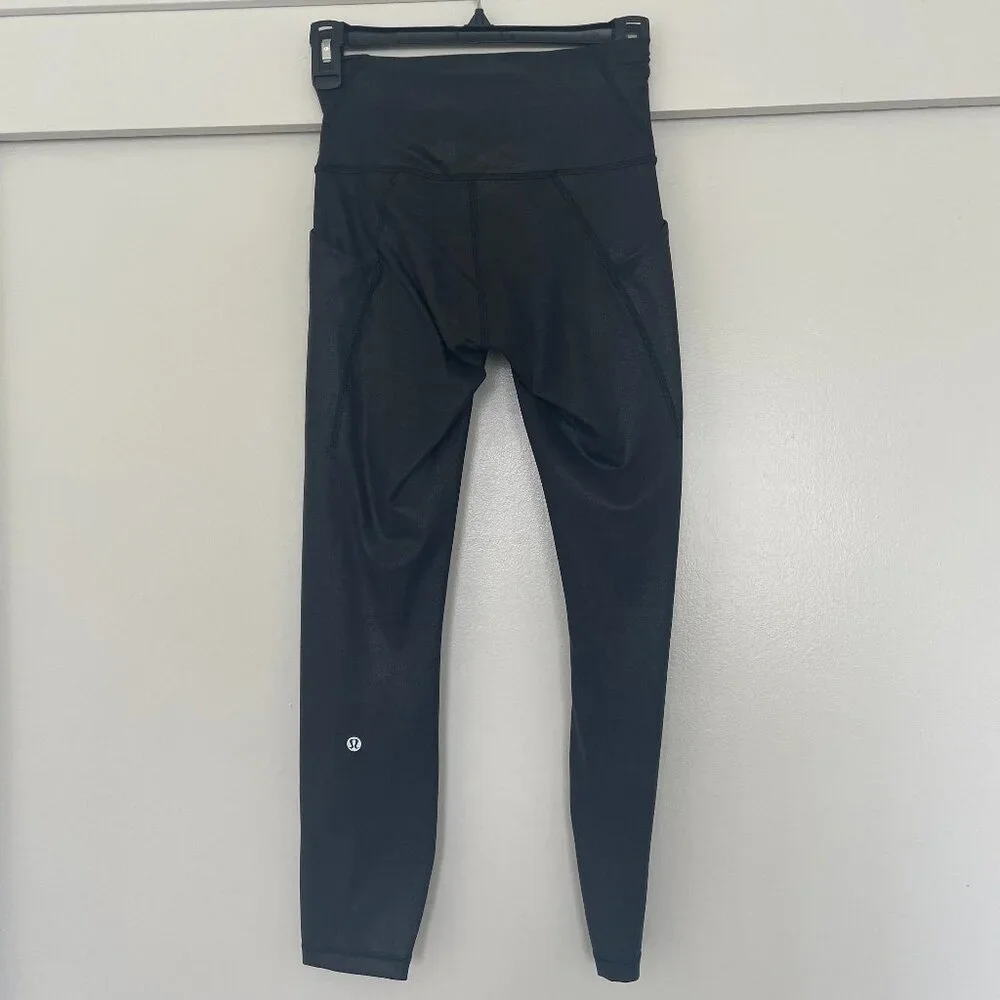 lululemon athletica High-Rise Tights in shiny black - Picture 7 of 14